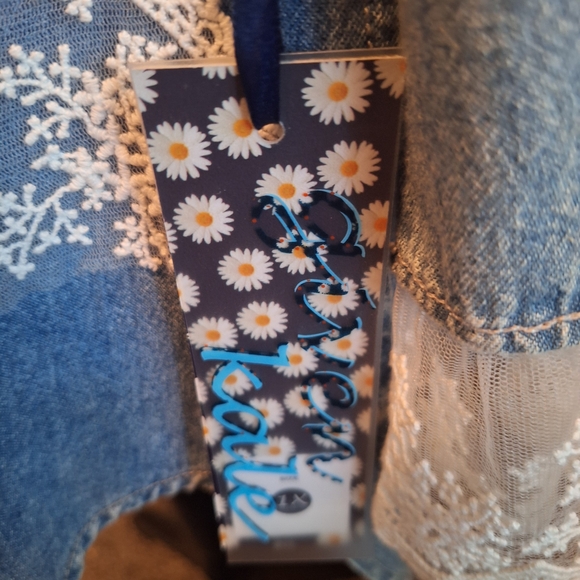 Elegant Lace Trim Denim Button Down Shirt - Picture 6 of 9